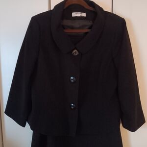 Suit Studio Black Tailored Blazer with Notched Lapel
